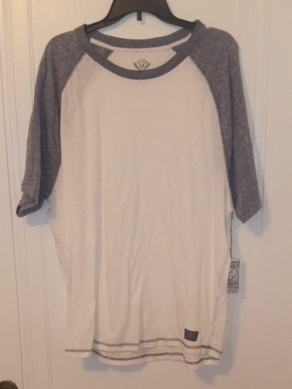 NWT Men's XXL  Raglan Baseball Tee - White with Heather Gray Sleeves